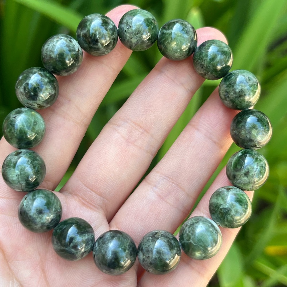 12mm stretchable‎ flashy green apatite bracelet 0021